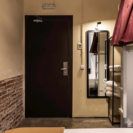 The Loft House Barcelona Hostel Exterior photo